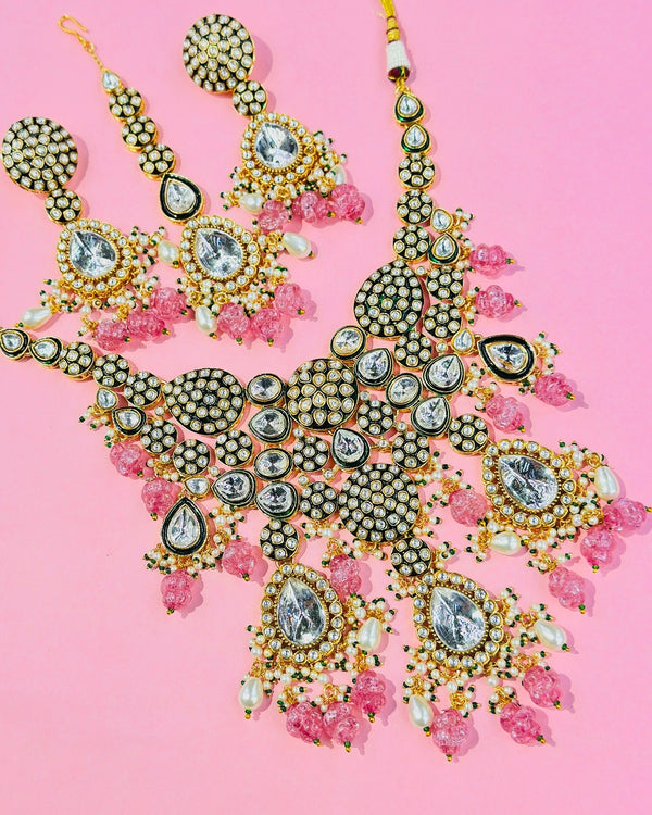 berera kundan  set