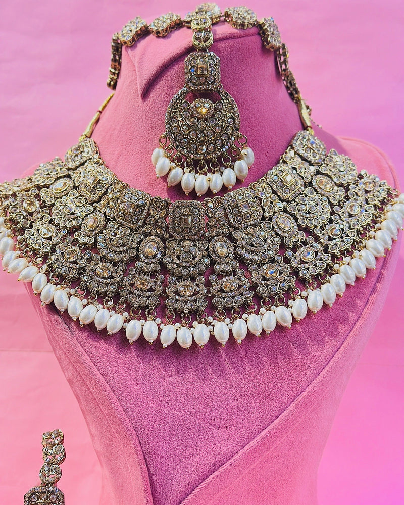 aishani semi bridal set