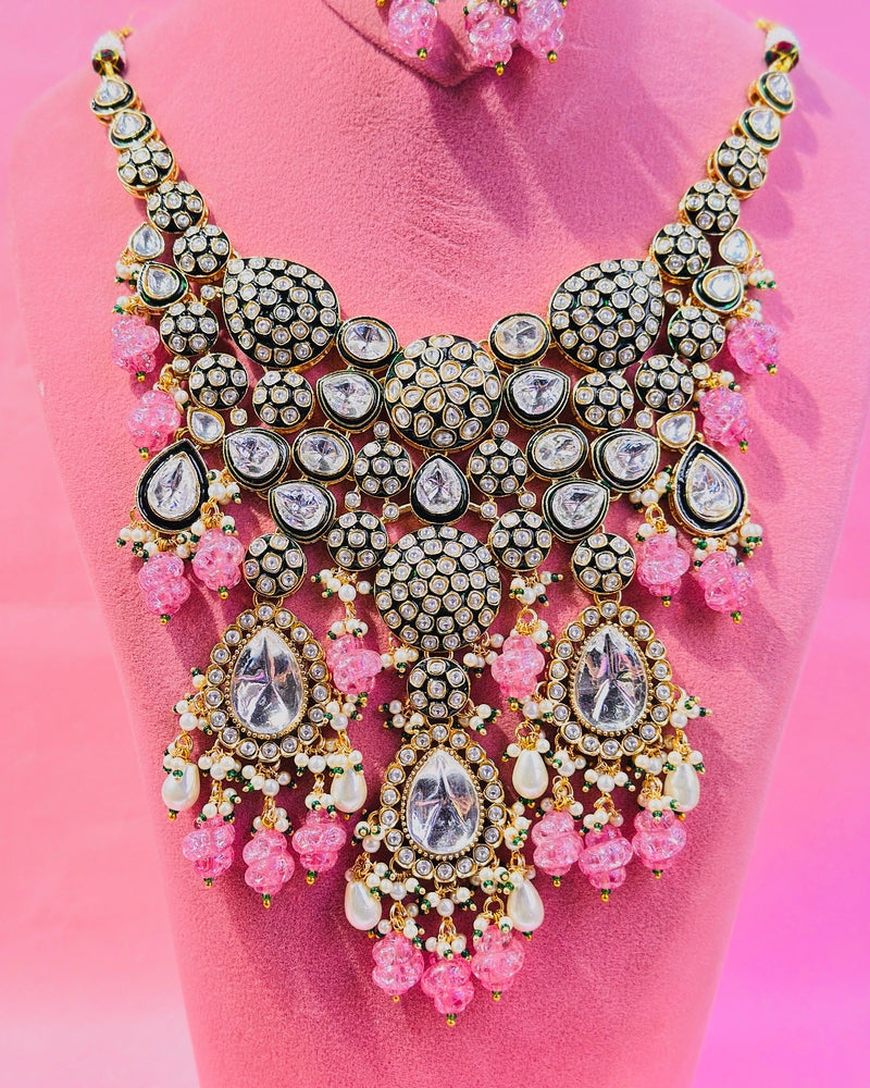 berera kundan  set