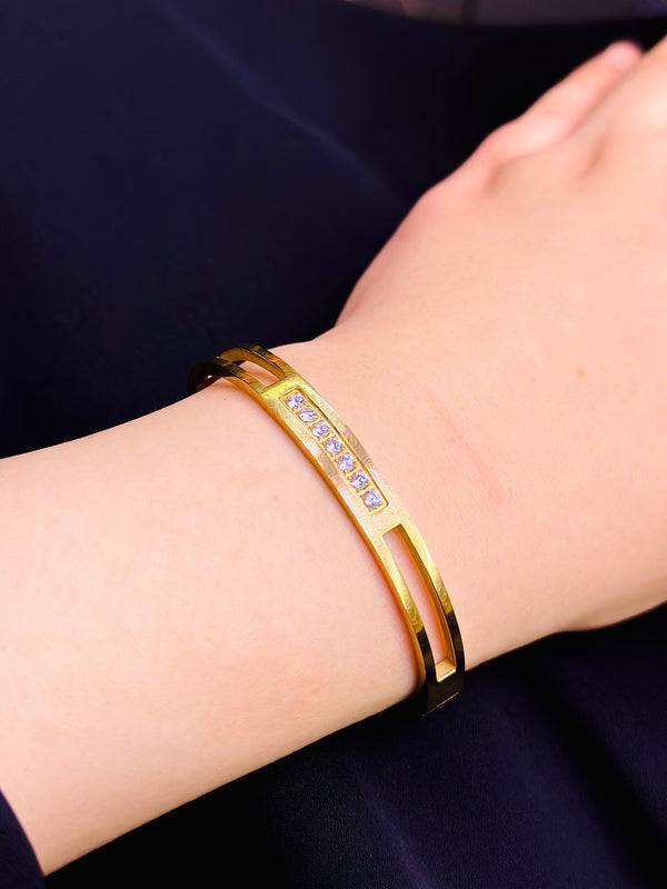 Ashley Handcuff