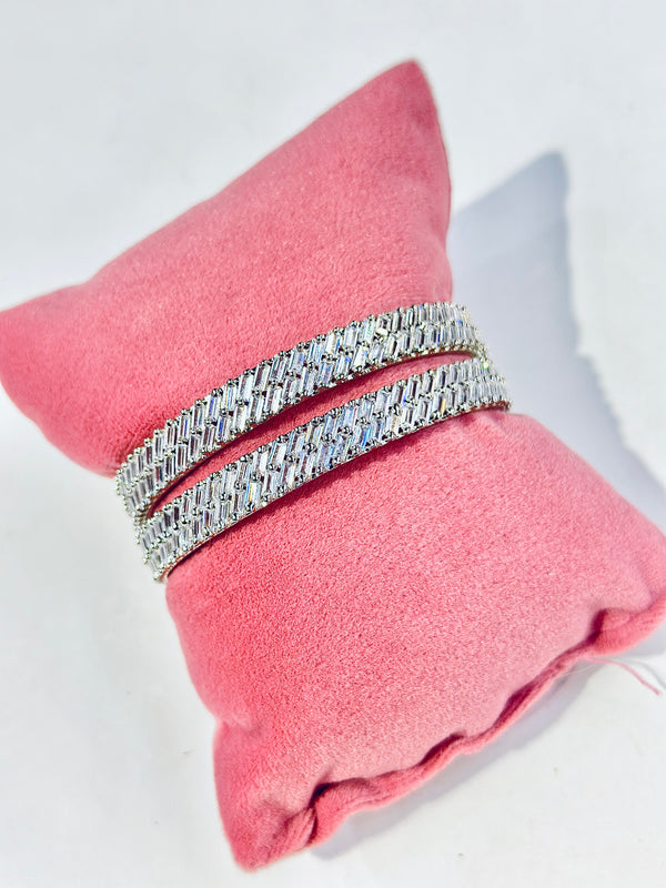 Lennon Bangle's