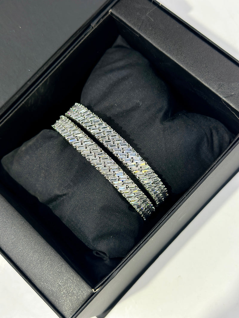 Lennon Bangle's