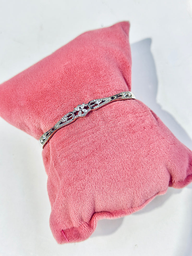 Skylar Handcuff