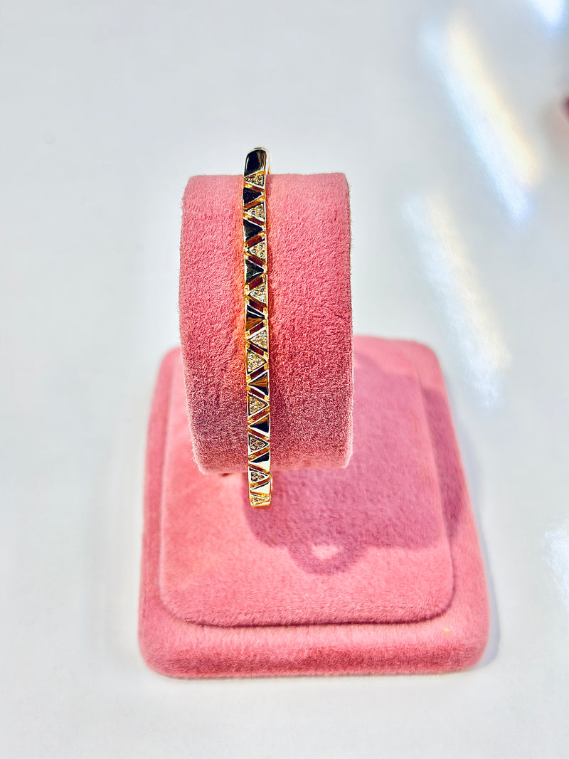 Juniper Handcuff