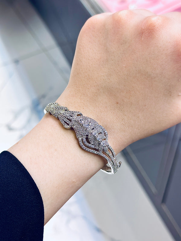 Magolia Designer Handcuff