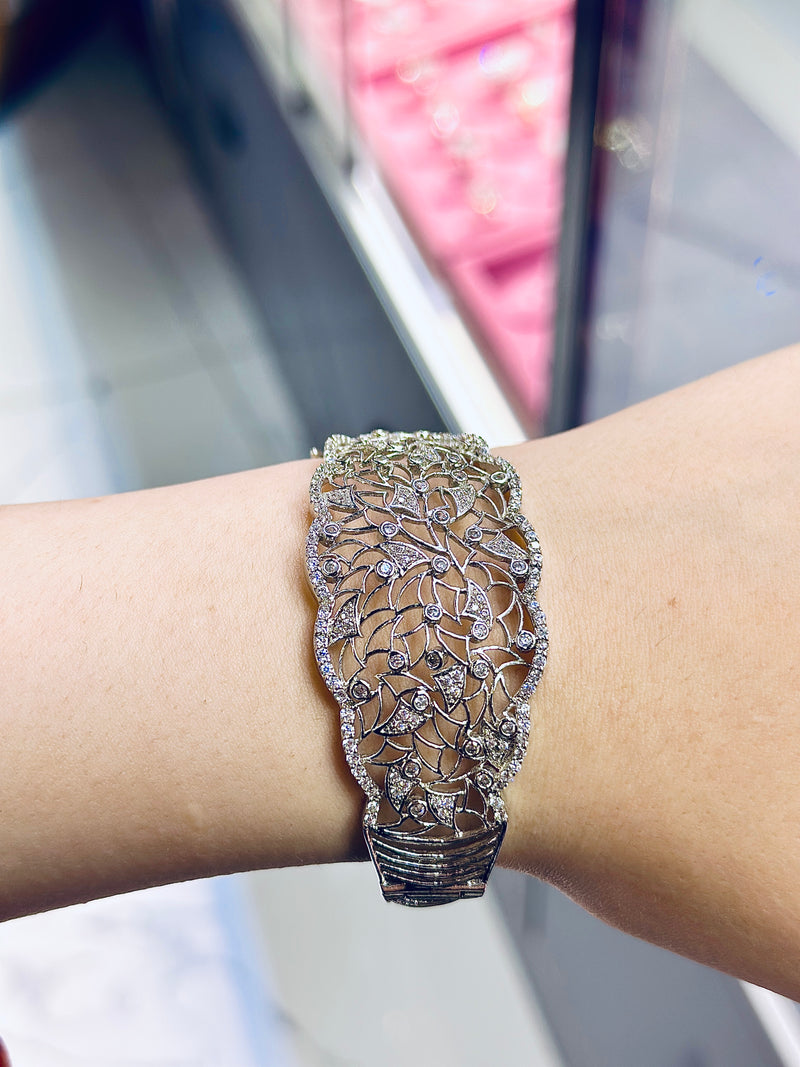 Salome Designer Handcuff