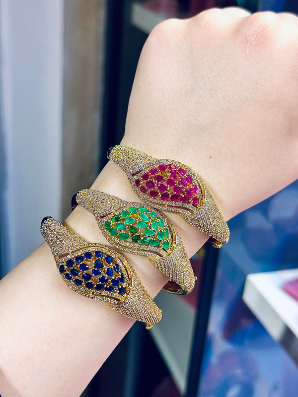 Freya Designer Handcuff