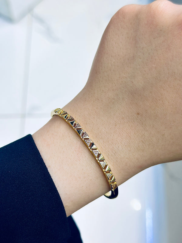 Juniper Handcuff