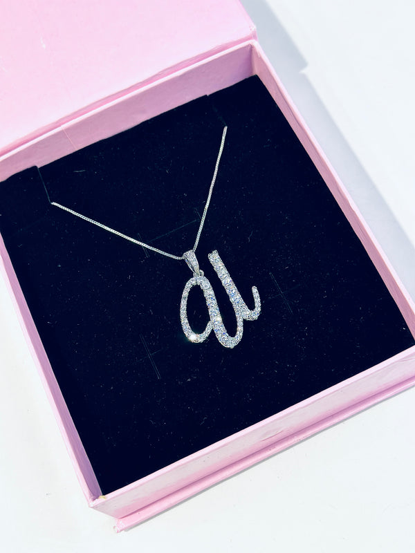 U alphabet pendant