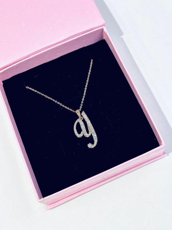 Y alphabet pendant