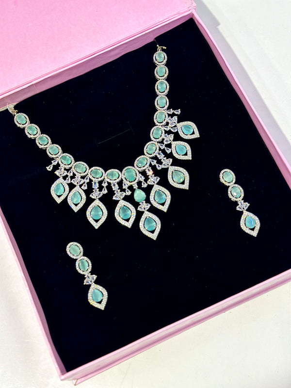 Delaney Set ( Mint )