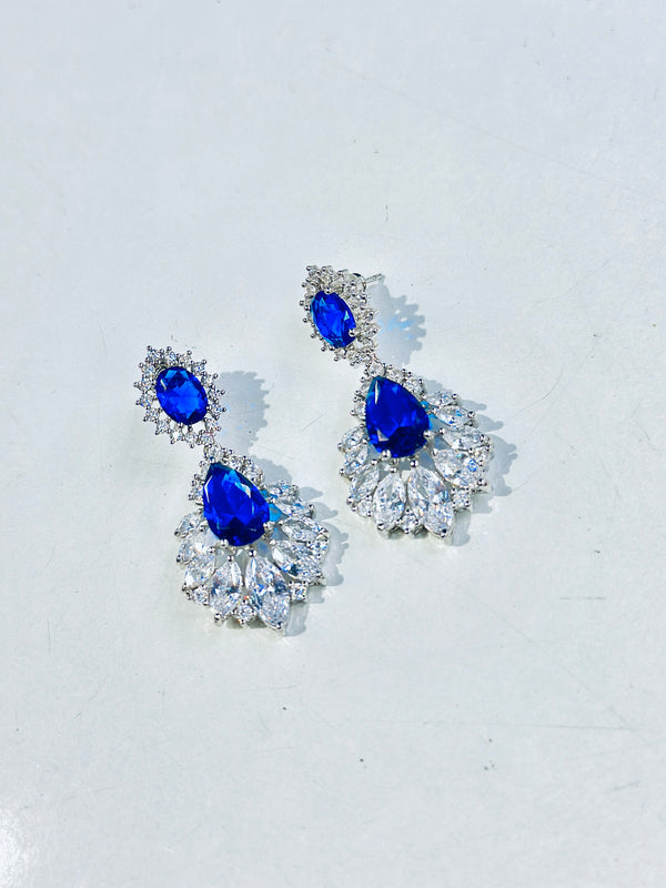 Chloe Earrings ( saphire )