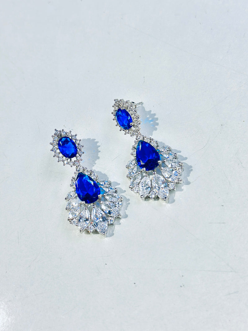 Chloe Earrings ( saphire )