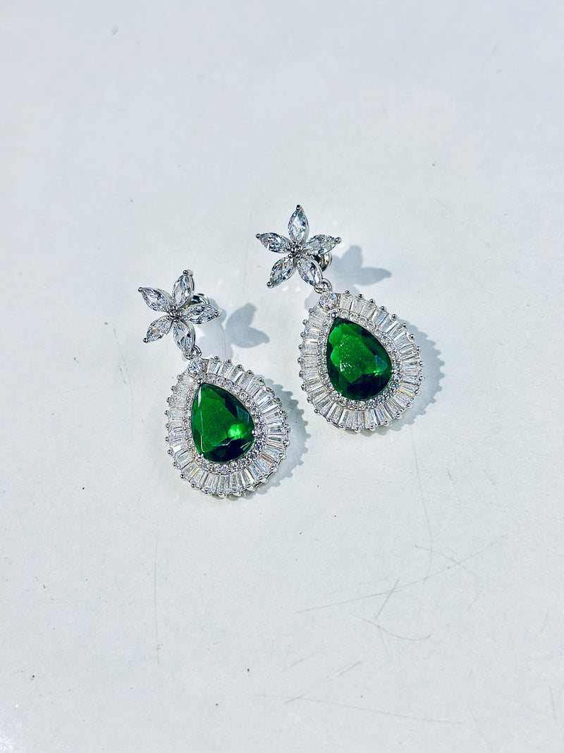 Riley Earrings ( Emerald )