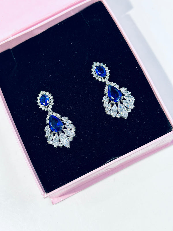 Chloe Earrings ( saphire )