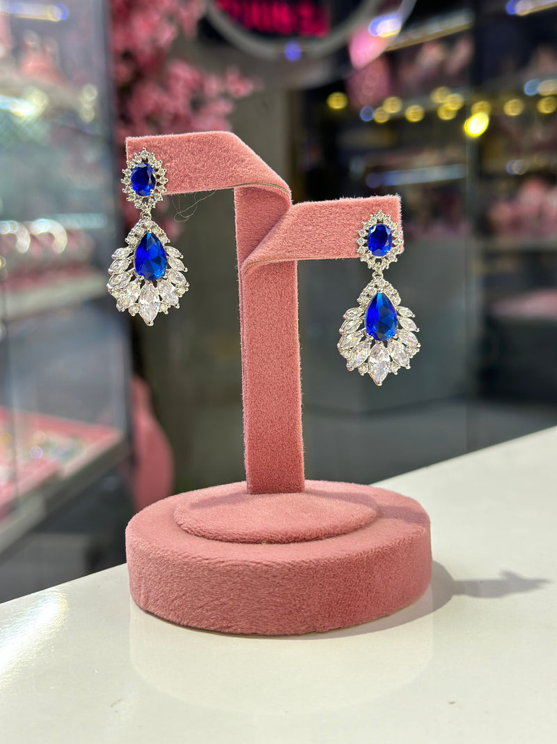 Chloe Earrings ( saphire )