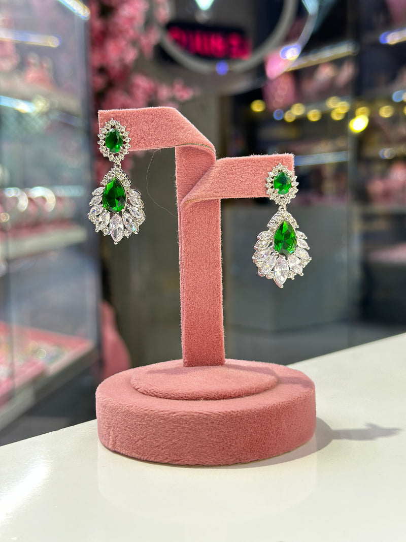 Chloe earrings ( Emerald )