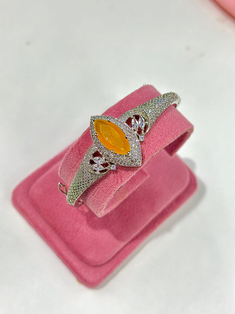 Sage Handcuff
