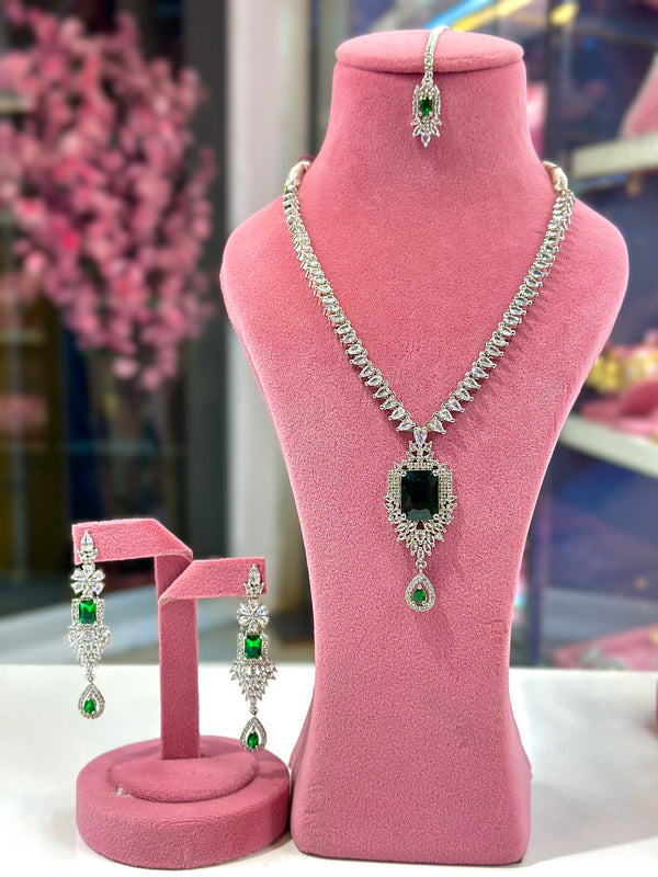 Amelia sET ( eMERALD)