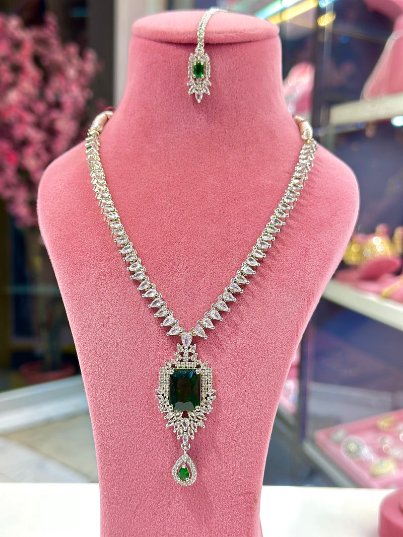 Amelia sET ( eMERALD)