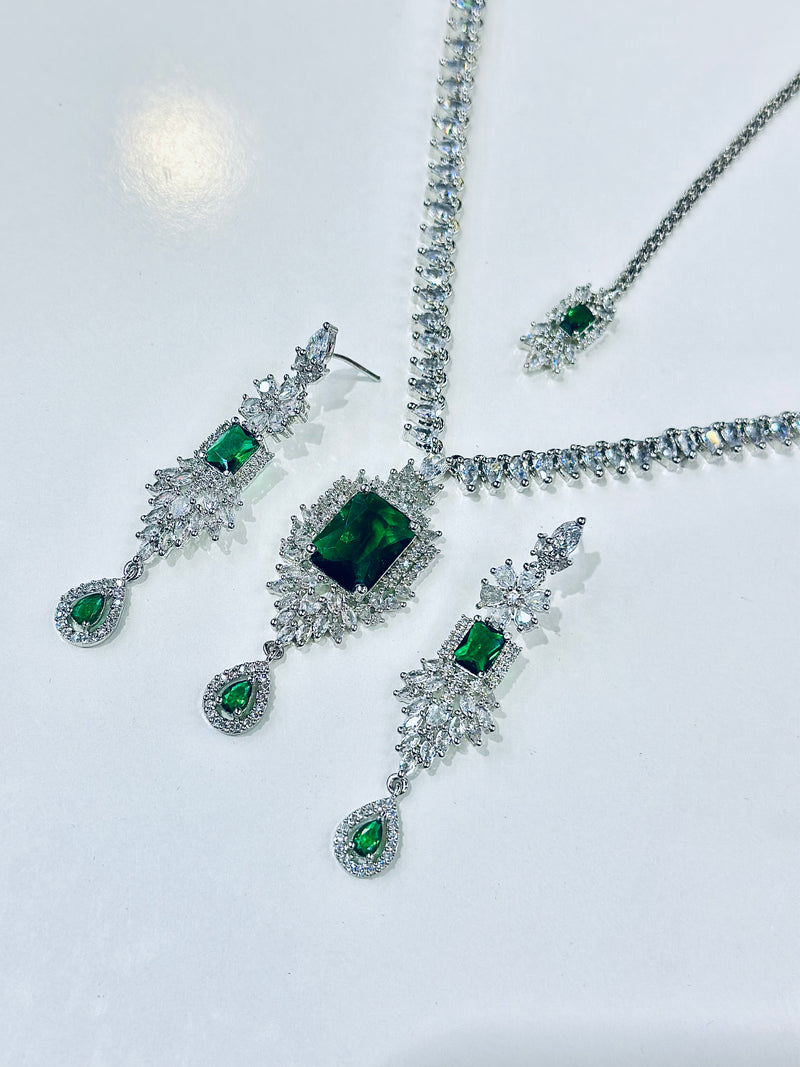Amelia sET ( eMERALD)
