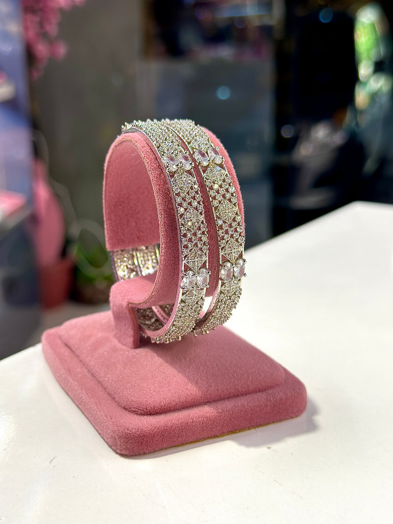 Kamila bangle ( Silver )
