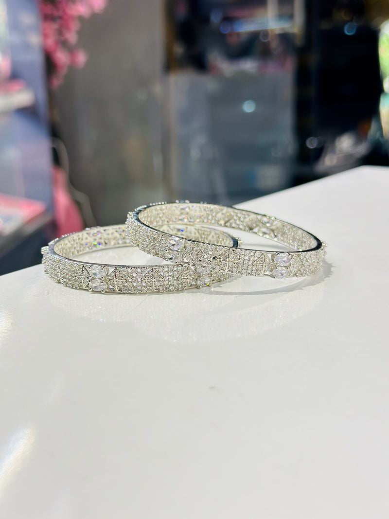 Kamila bangle ( Silver )