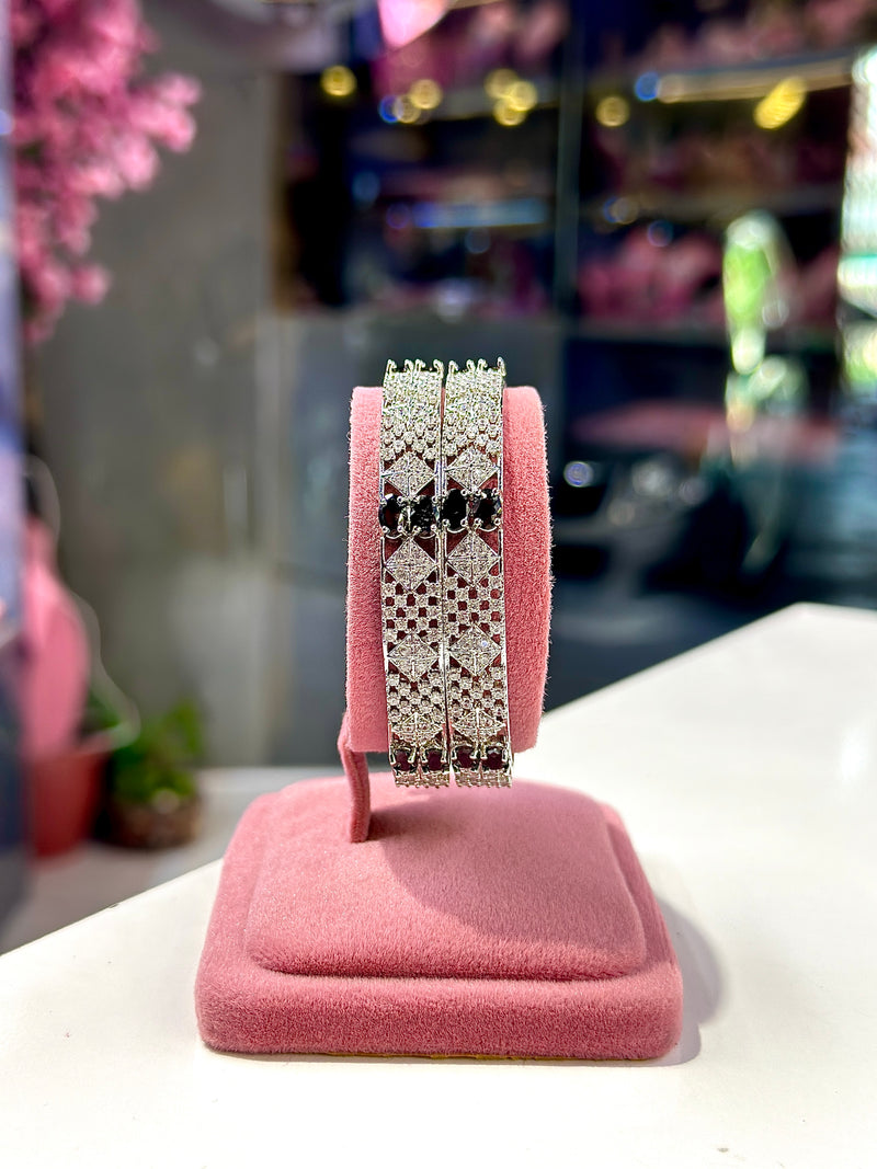 Kamila Bangle's ( Black )