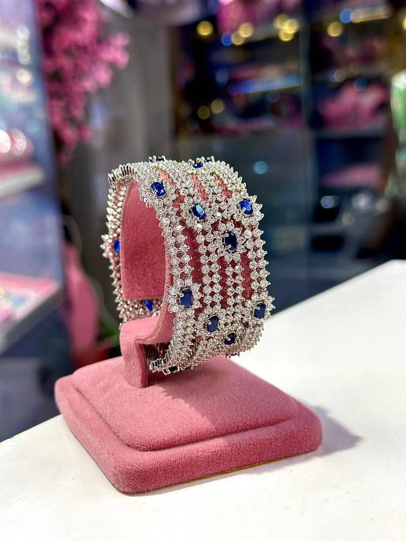 Dahlia Bangle's