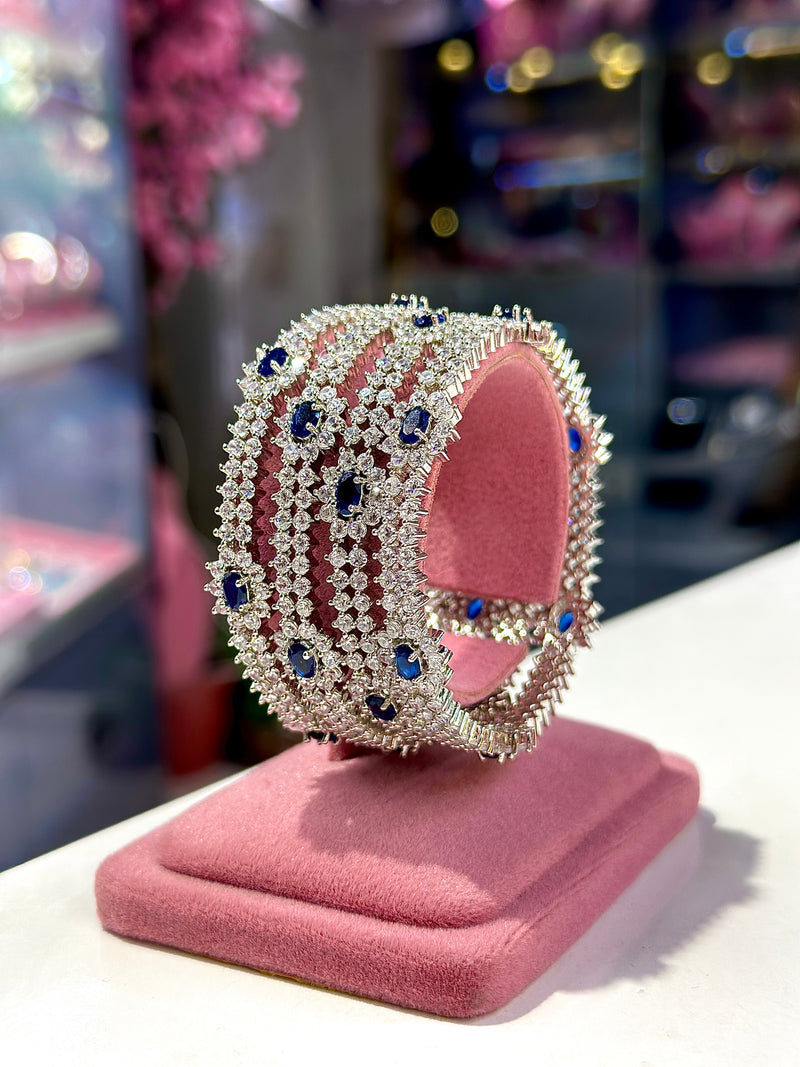 Dahlia Bangle's