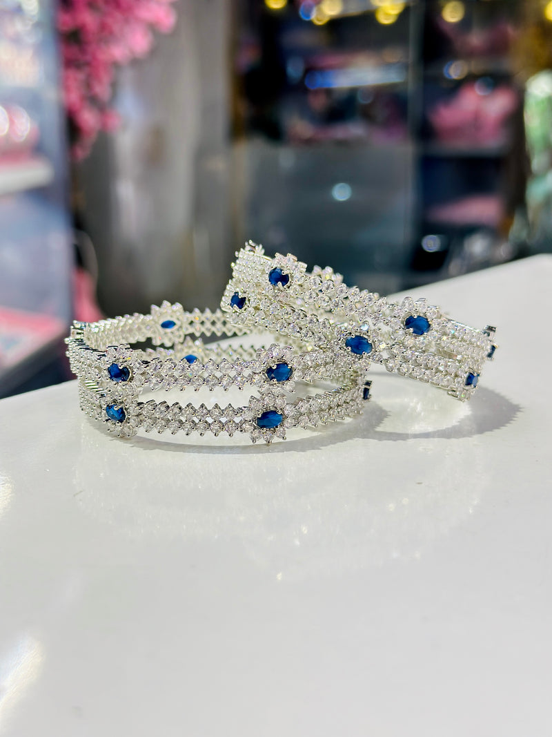 Dahlia Bangle's