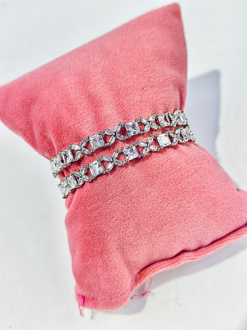Mariana Bangle's  ( Silver )