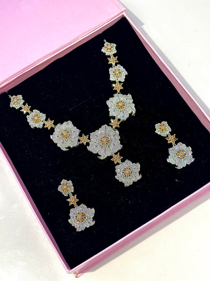 Mathilde Designer Set (Champagne )