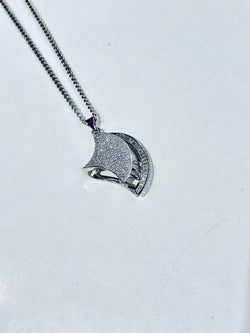 Dakota pendant