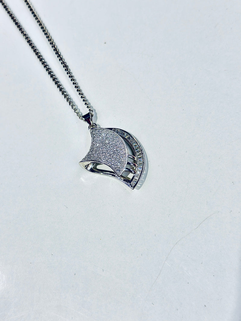 Dakota pendant