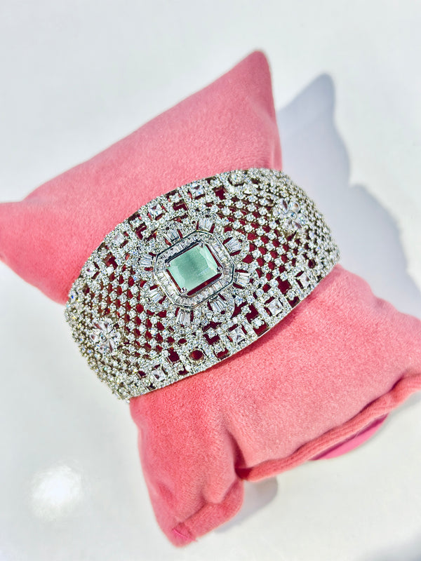 Tessa designer handcuff ( mint )