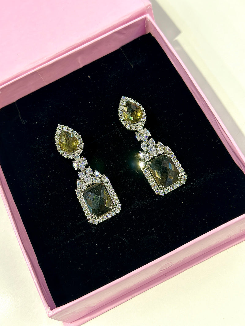 sarai earrings ( olive )