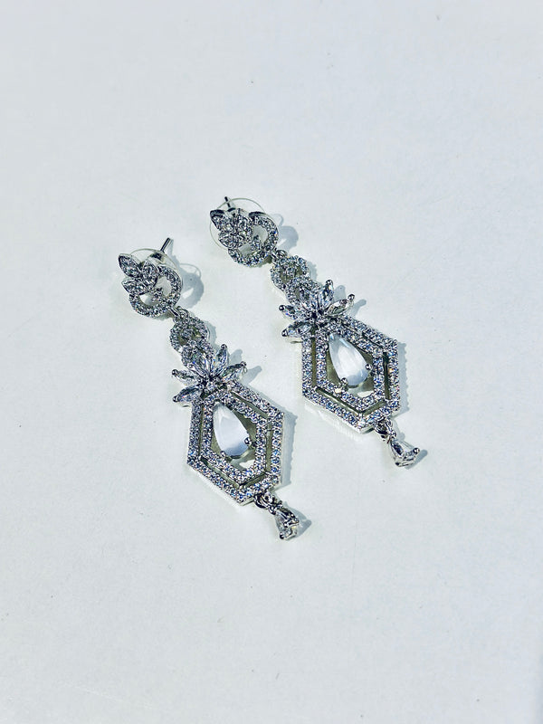 Mylah Earrings ( White )