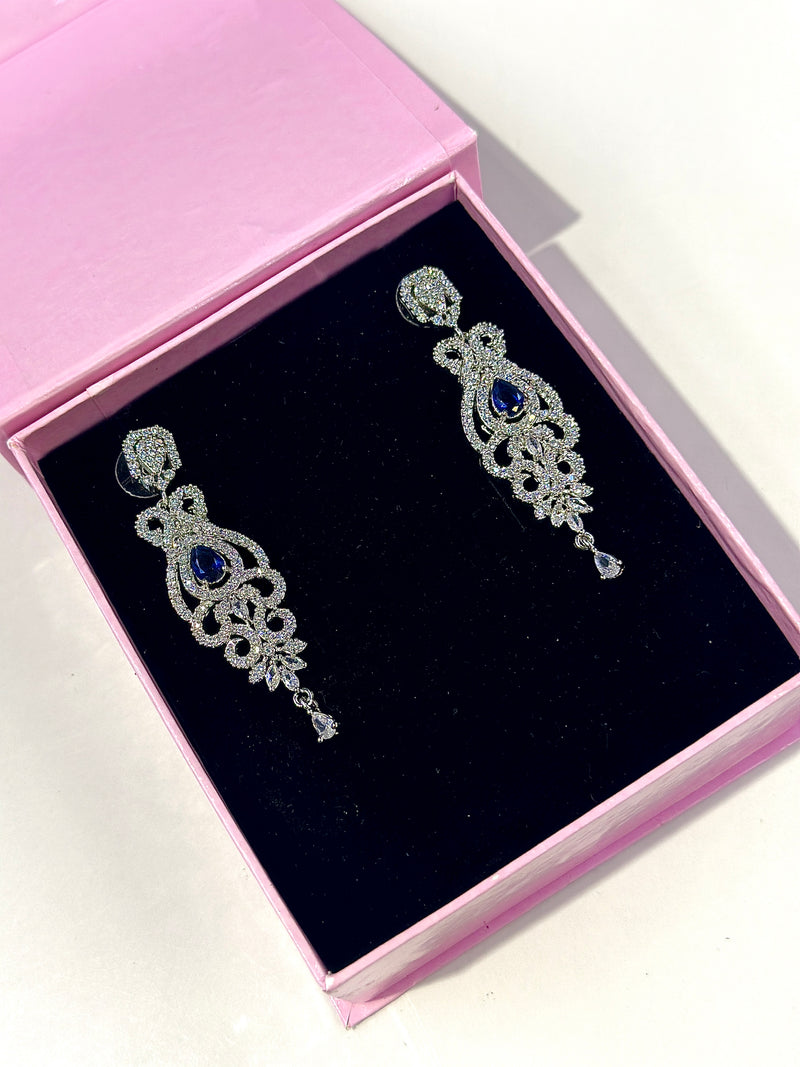 trinity earrings ( sapphire )