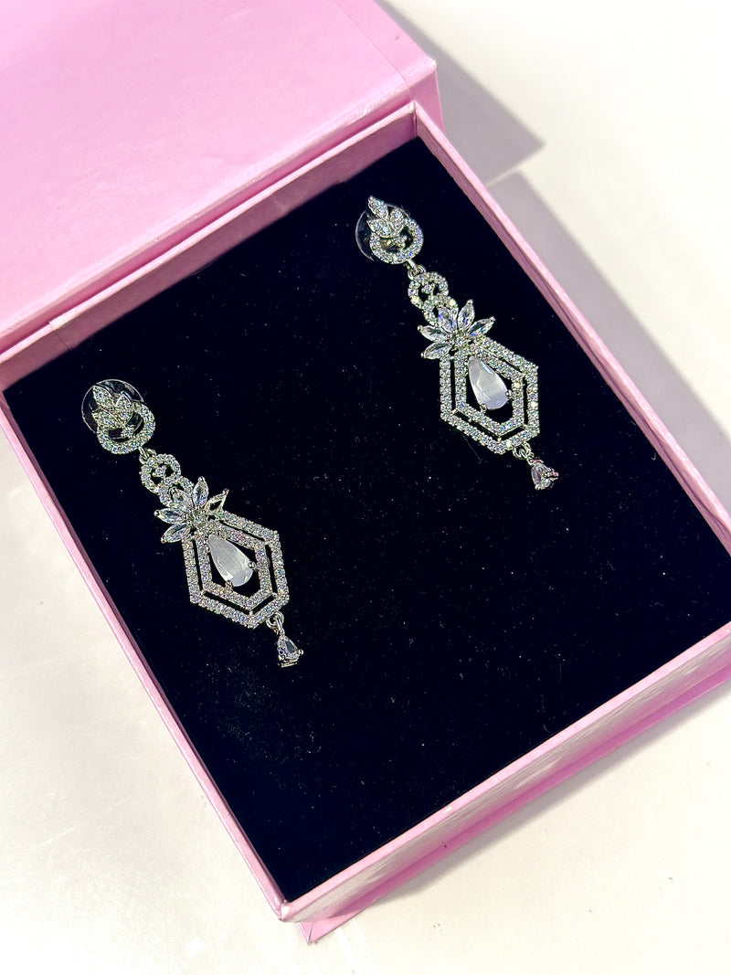 Mylah Earrings ( White )