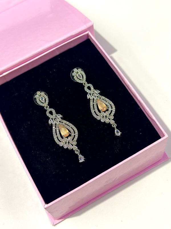 Demi earrings ( peach )