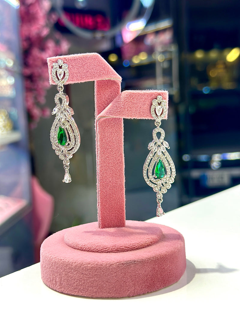 Demi earrings ( emerald )