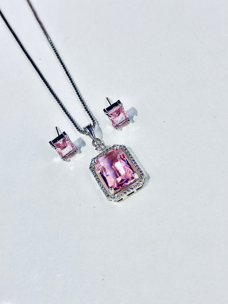 Teagon Locket Set