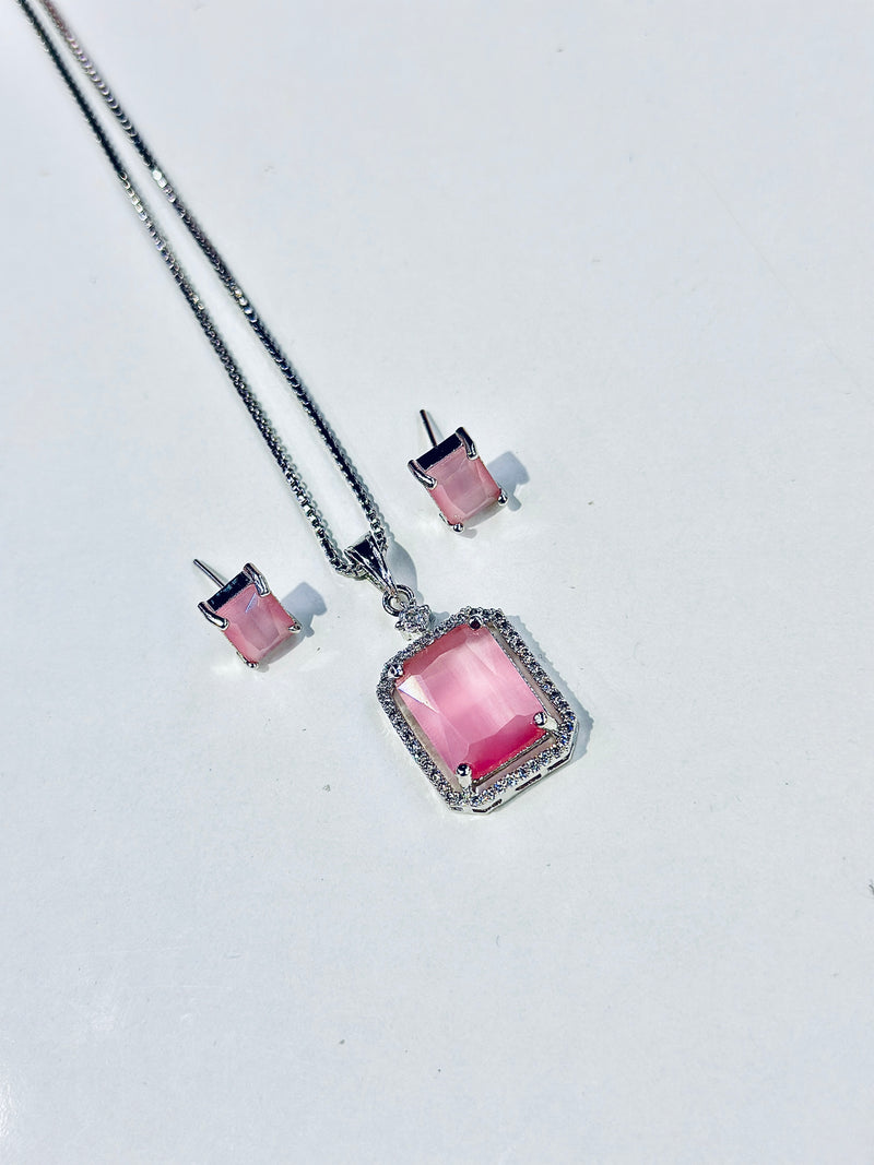 Teagon Locket Set