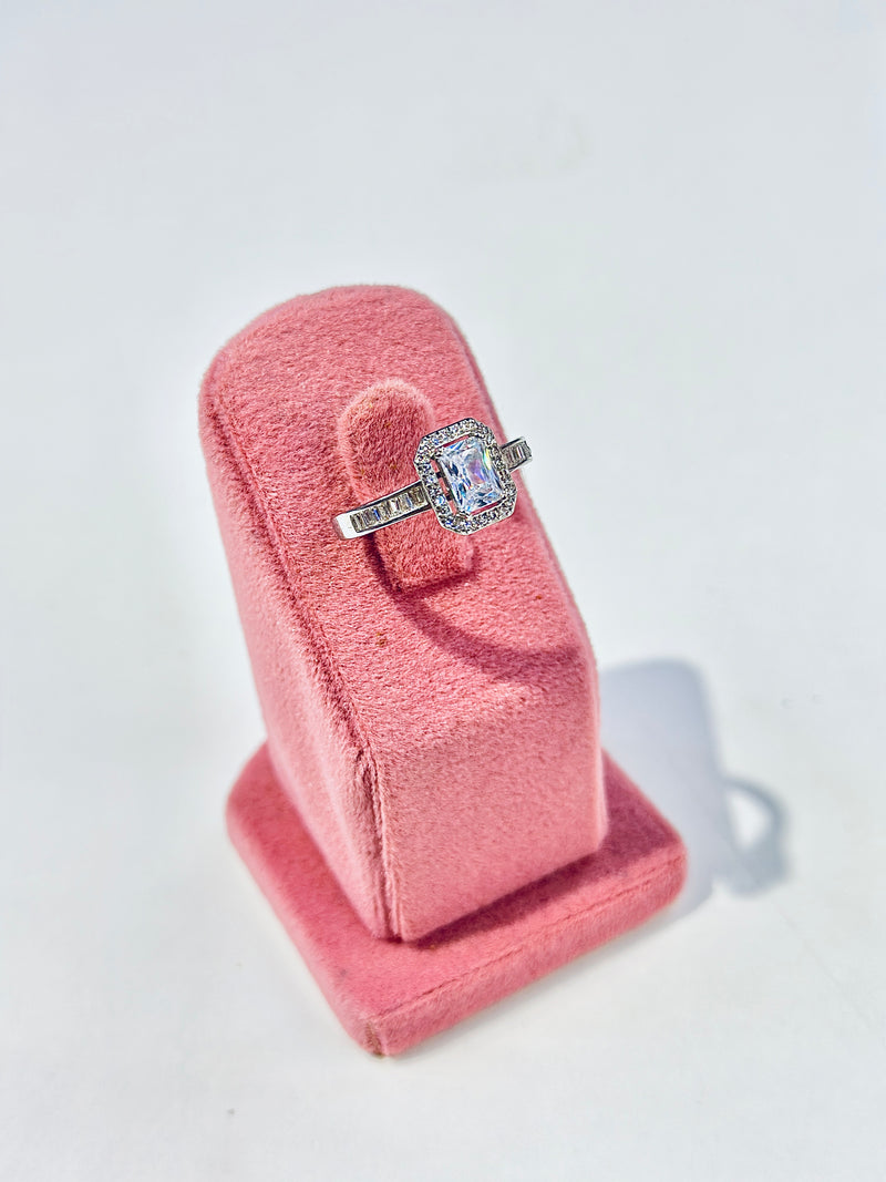 faye ring