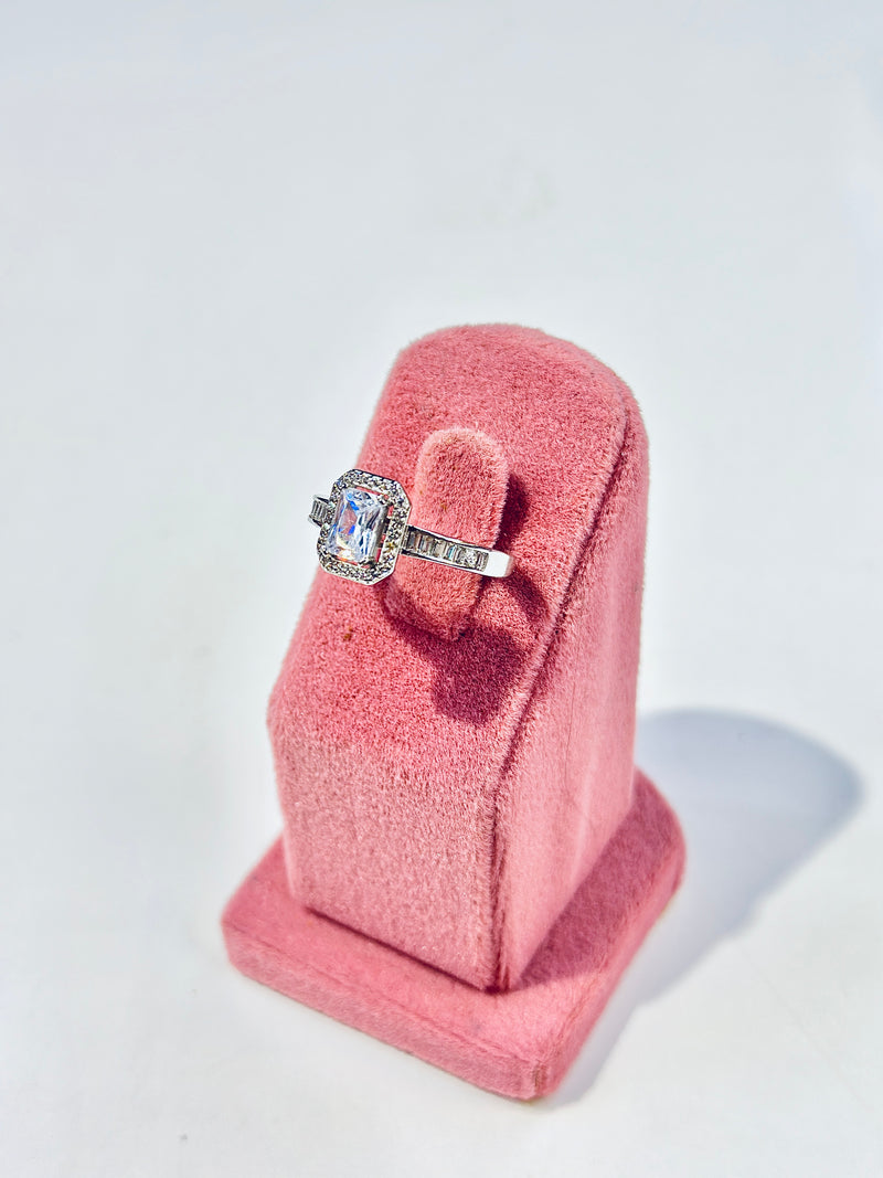 faye ring