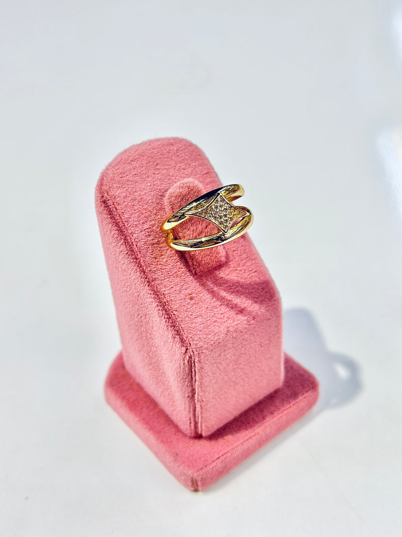leona ring