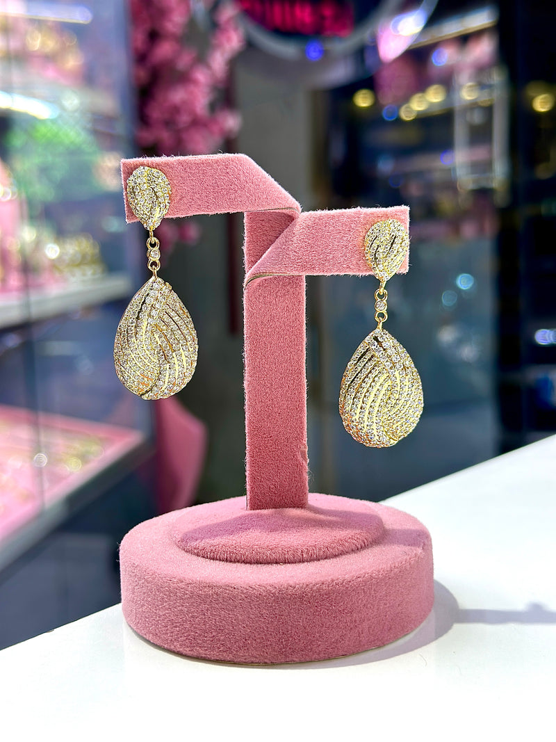 elle earrings