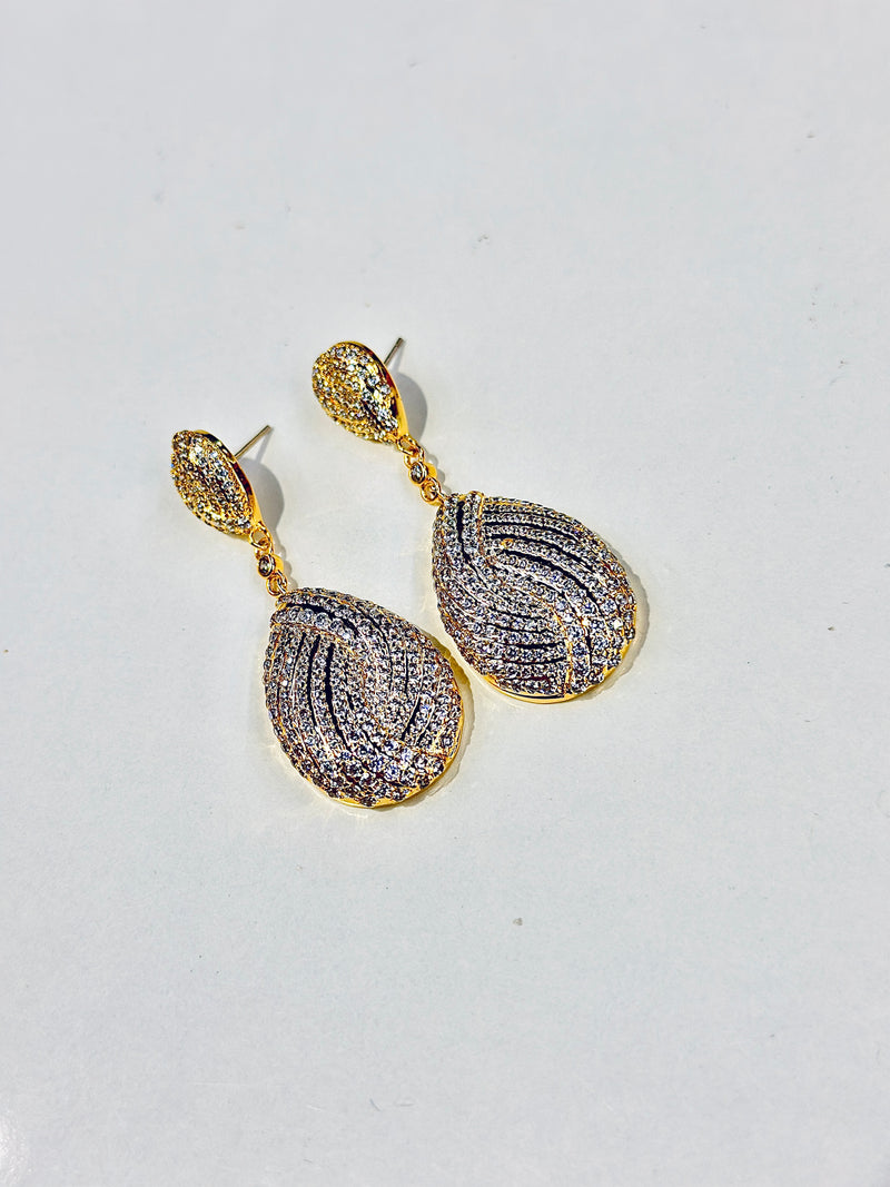 elle earrings