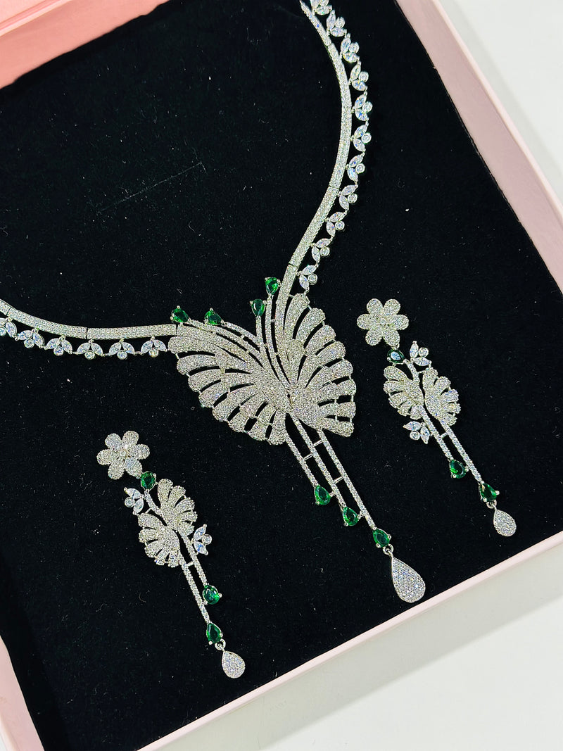 Trisha Designer Set
